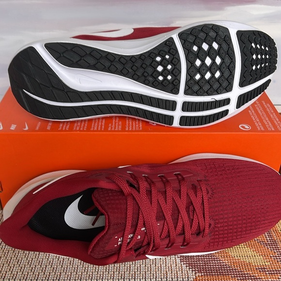 NIKE WMNS AIR ZOOM PEGASUS
TEAM CRIMSON/WHITE-BLACK DM0165-600 SNEAKERS - Picture 7 of 16